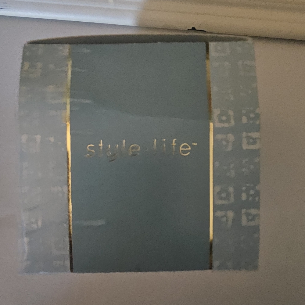 Style Life - Picture 2 of 4